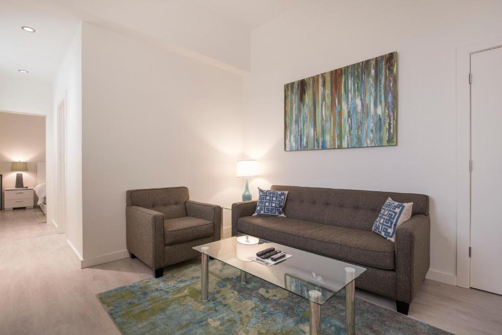 Harmony Medical Suites ChinaTown - Deluxe Queen Suite