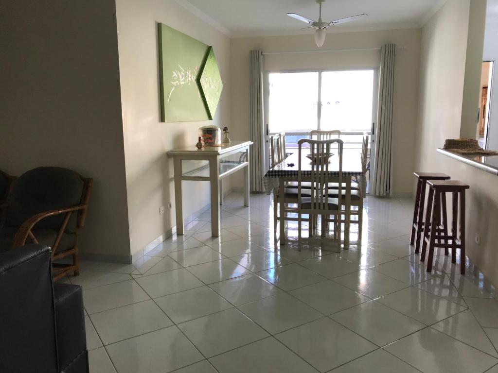  Excelente Apartamento a 100m da praia