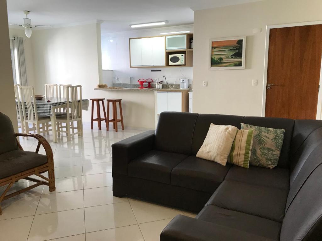  Excelente Apartamento a 100m da praia