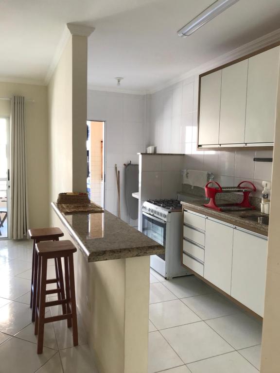  Excelente Apartamento a 100m da praia