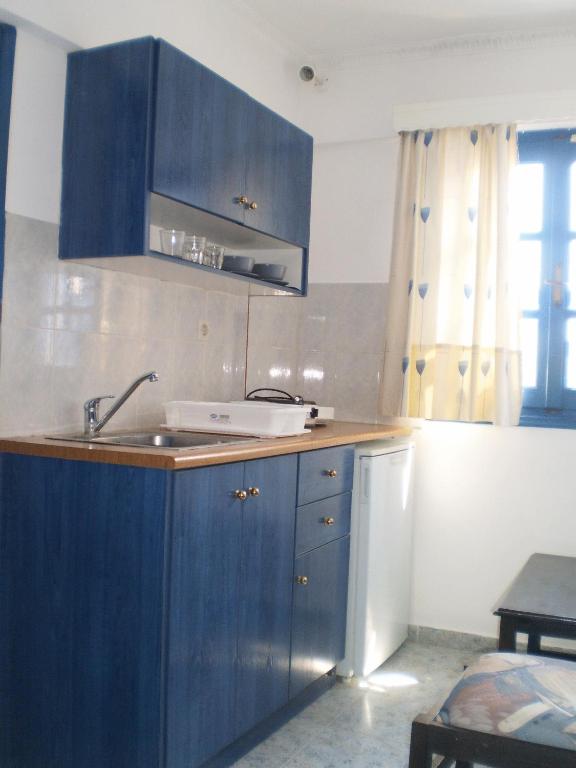 Roula Villa Studios & Apartments - 13