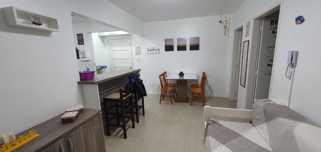  Ótimo apartamento até 4 pessoas no centro de Tramandai