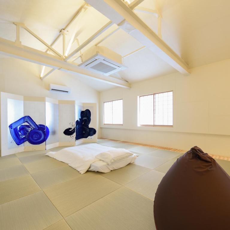 Yuigahama 千世 Booking}