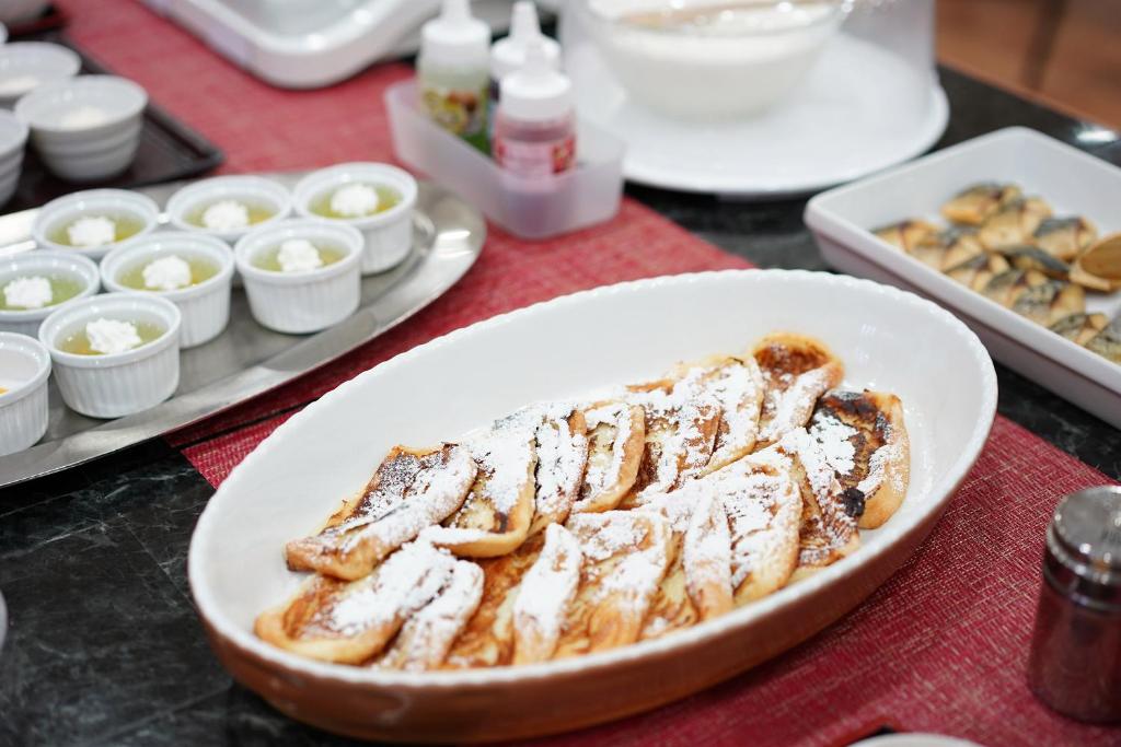 ホテルの敷地内または近くでの食事または食べ物