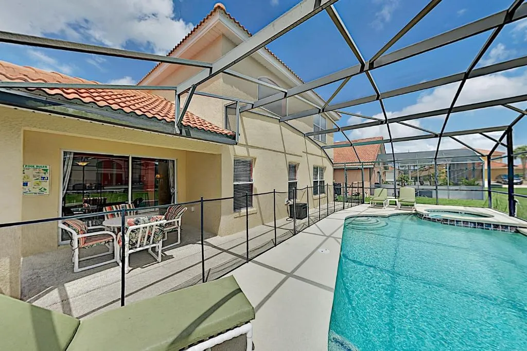 Resort Getaway with Pool & Spa - Near Theme Parks home, Davenport, United States