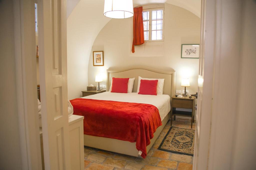 Postel nebo postele na pokoji v ubytování The Templer Inn