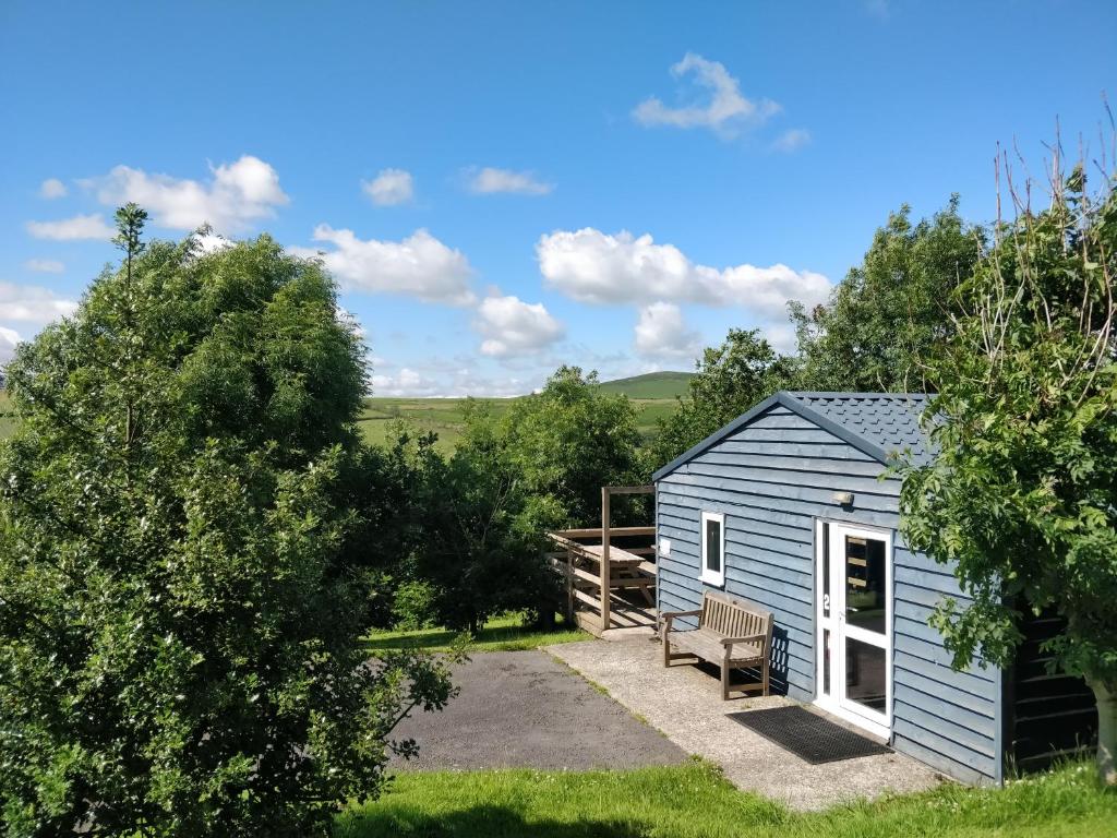 4 Bedroom Holiday Lodge in Welsh Hillside Woodland