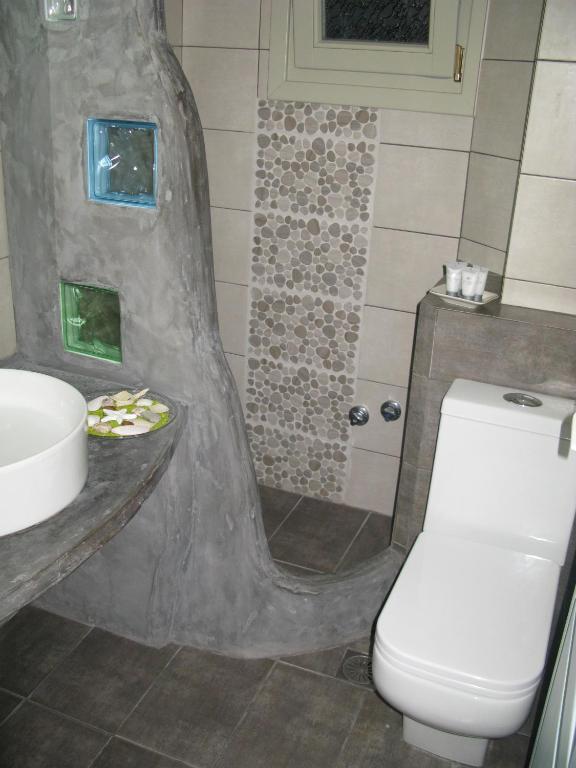 Alexandra's Rooms - 17