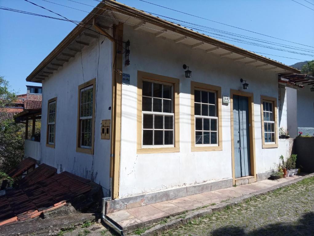  Linda casinha colonial na região histórica de OP