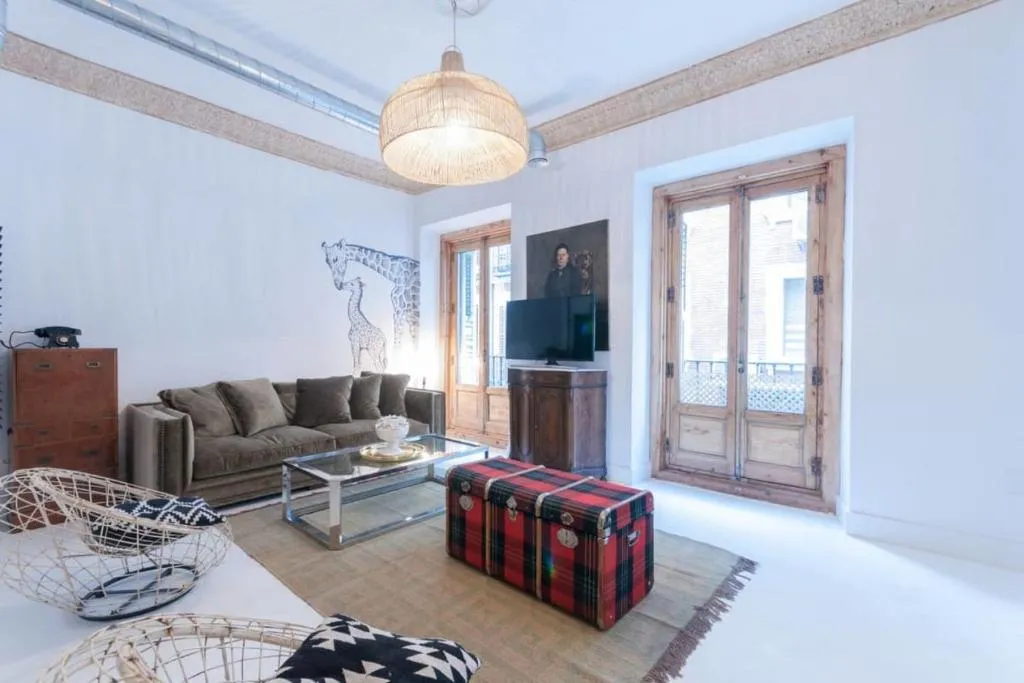 Stunning One Bedroom Apartment in the heart of Madrid, Madrid, Spania