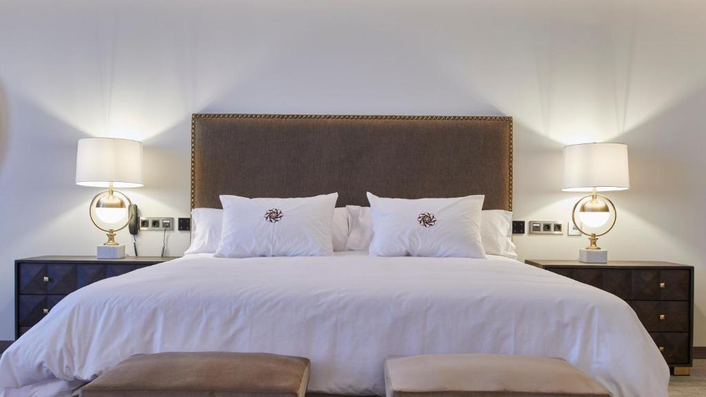 Ansares Hotel - Deluxe Room