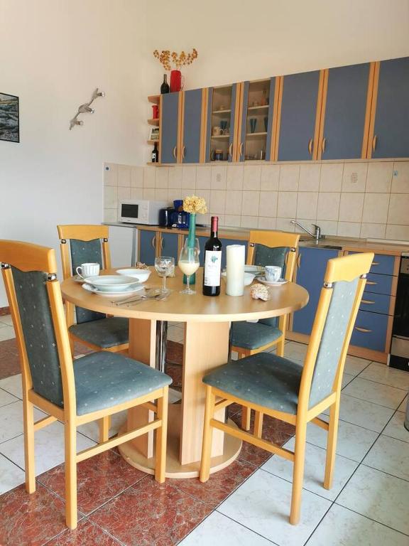 Kuchyň nebo kuchyňský kout v ubytování Apartment Biljana