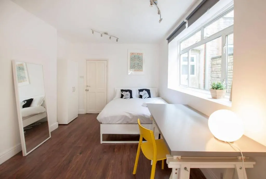 272&294 Wimbledon South Rooms by EveryWhere to Sleep London, Londra, Marea Britanie