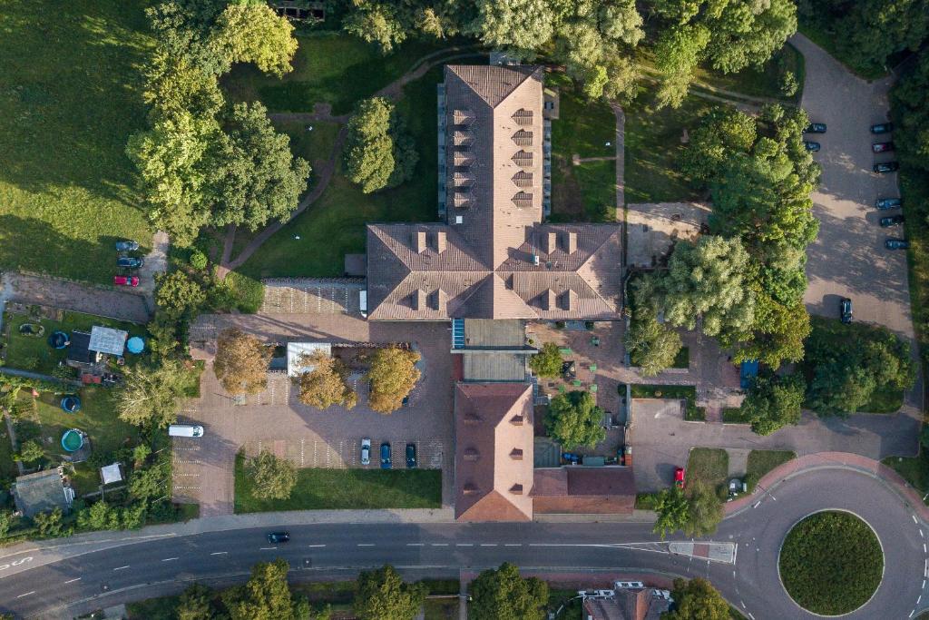 Letecký snímek ubytování SL'otel im Parforcehaus