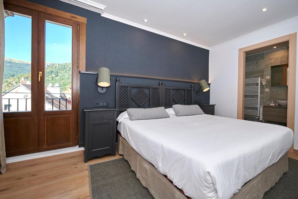 reservar hotel en Isaba