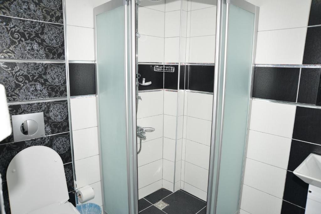Ozbay Hotel - Quarto único Padrão Com Varanda