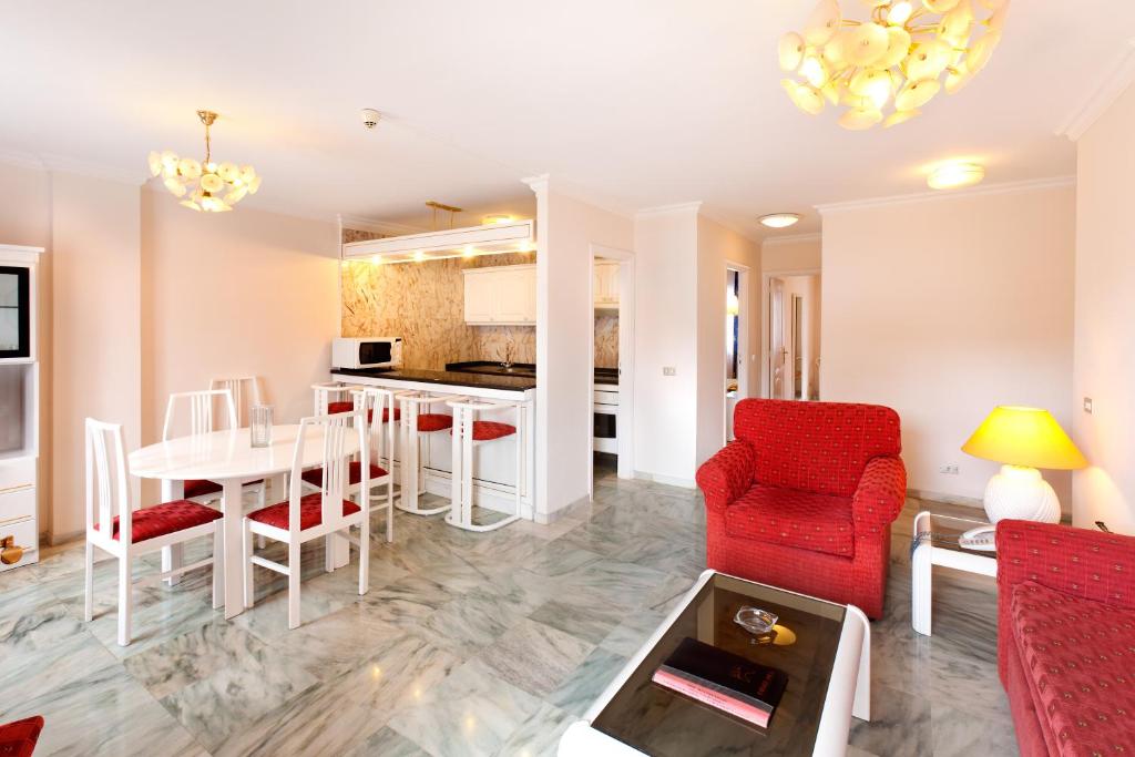 Apartamentos Casablanca - Two-Bedroom Apartment