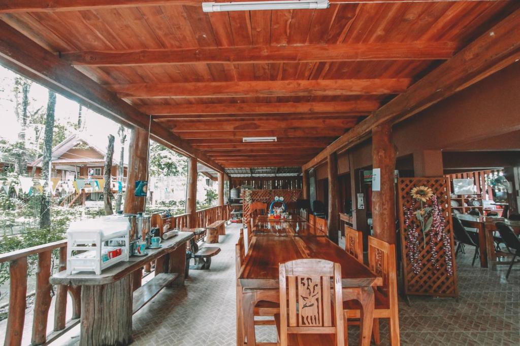 Restaurace v ubytování Akchanok Homestay