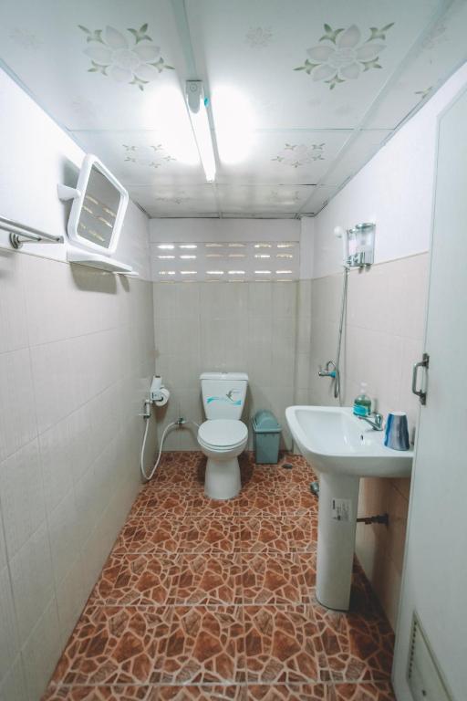 Koupelna v ubytování Akchanok Homestay