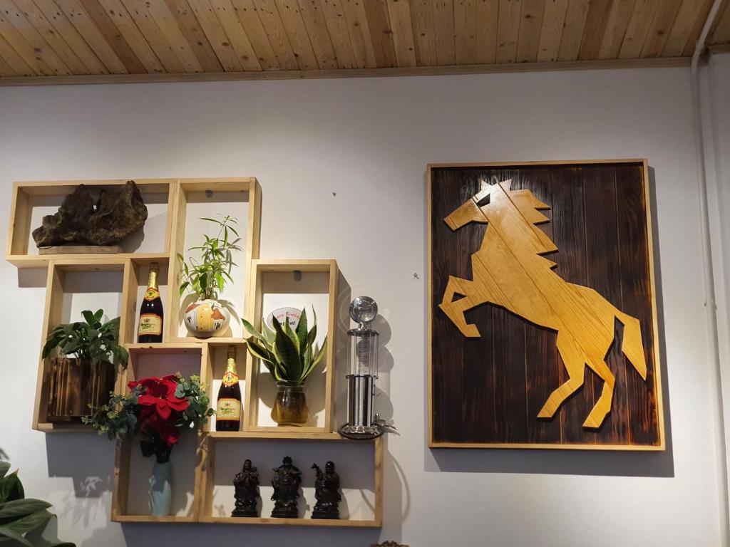 Lightning House 2 - 1