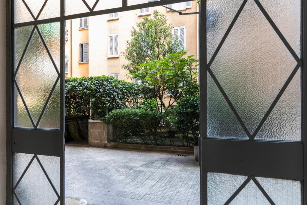 Vonkajšia záhrada v ubytovaní Casa Zara - Metro Lines