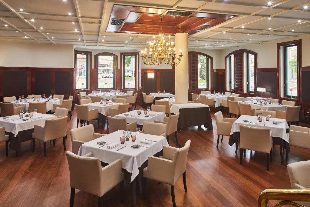 Restaurace v ubytování Hotel Silken Indautxu
