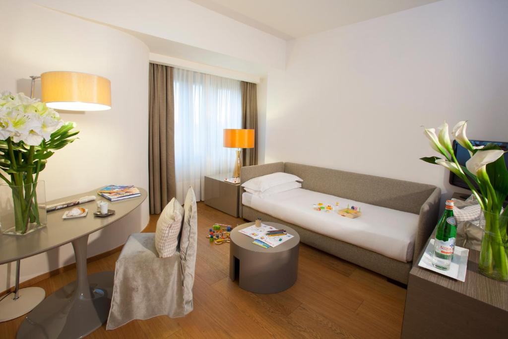 Posezení v ubytování Starhotels Michelangelo Florence