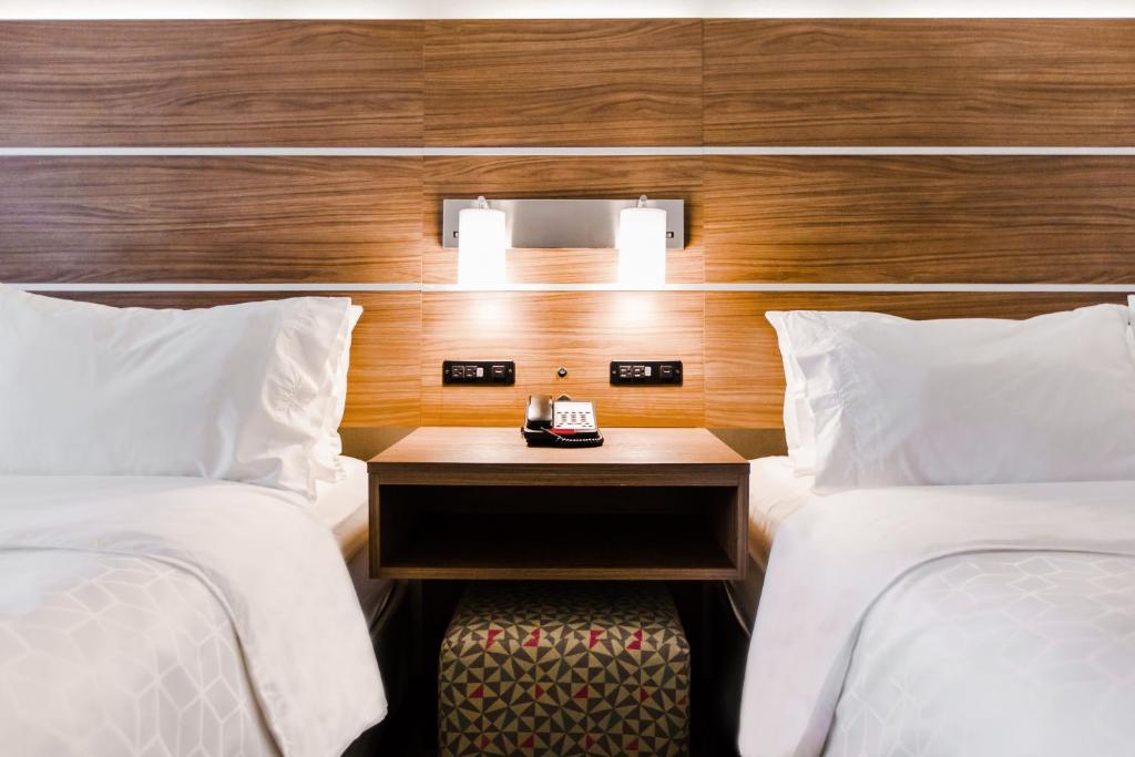 Holiday Inn Express & Suites - West Edmonton-Mall Area by IHG - Resim 42