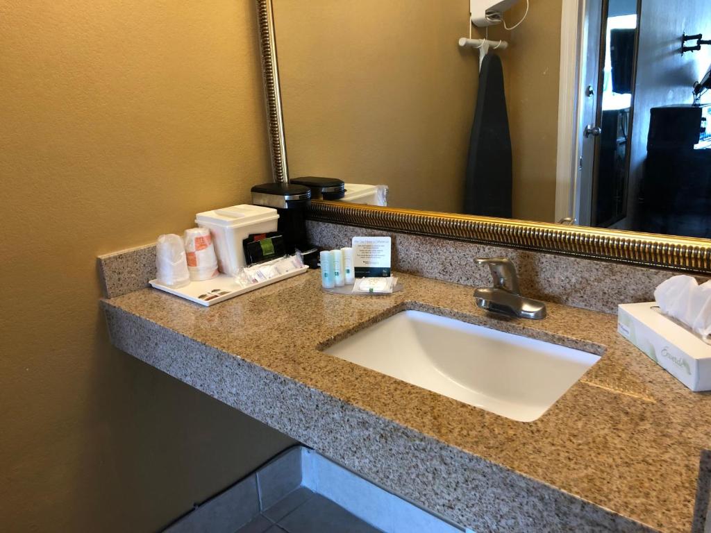 Quality Inn Alachua - Gainesville Area - Chambre Double Avec Deux Lits Doubles - Accessible / Non-fumeur