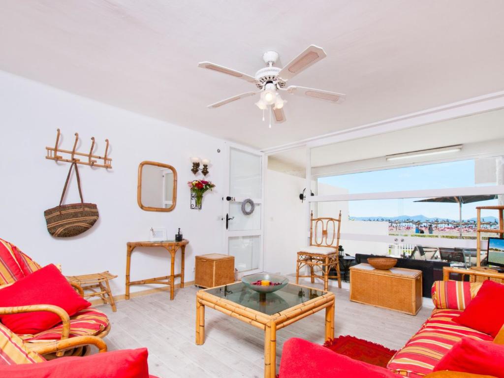Posezení v ubytování Apartment Oiza Sand Castle 24 at Alcudia Beach, WIFI and aircon