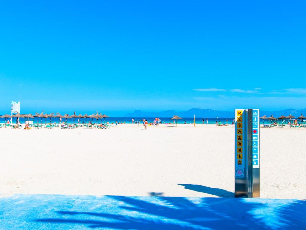 Apartment Oiza Sand Castles 23 at Alcudia Beach, WIFI and ...