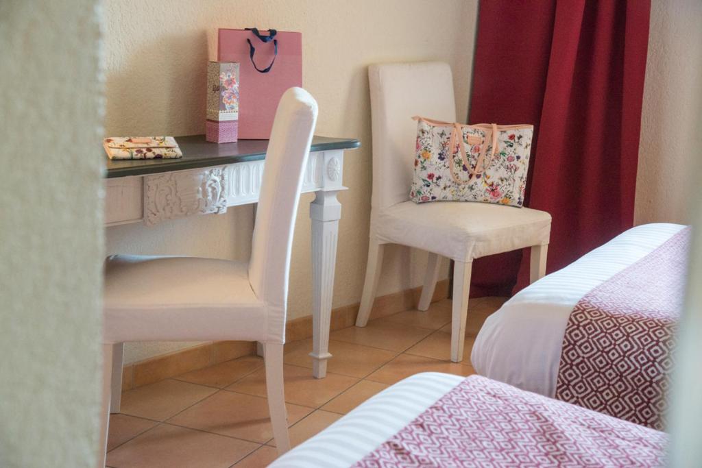 Hotel du Forum - Comfort Double Room With Shower