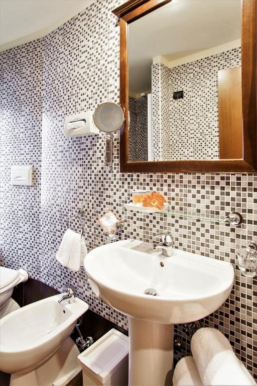 Koupelna v ubytování Hotel Tuscolana