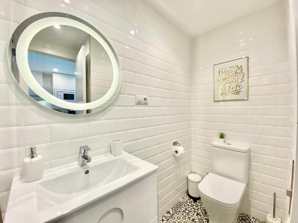 Kúpeľňa v ubytovaní New Studio Júpiter Benalmádena Pools Views