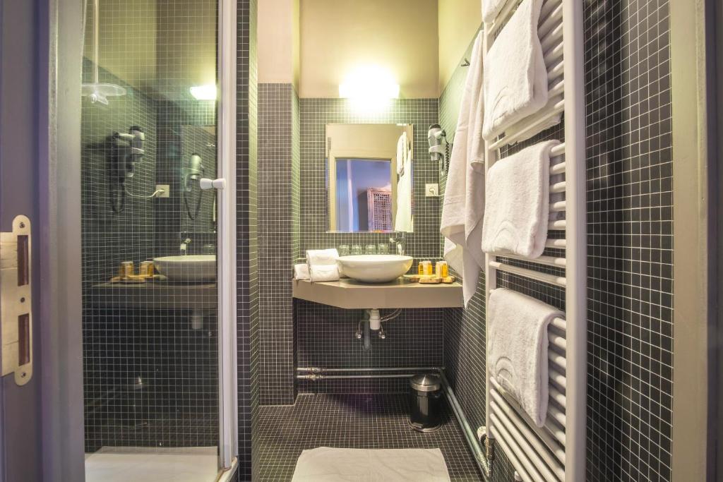 Koupelna v ubytování La Merveilleuse by Infiniti hôtel