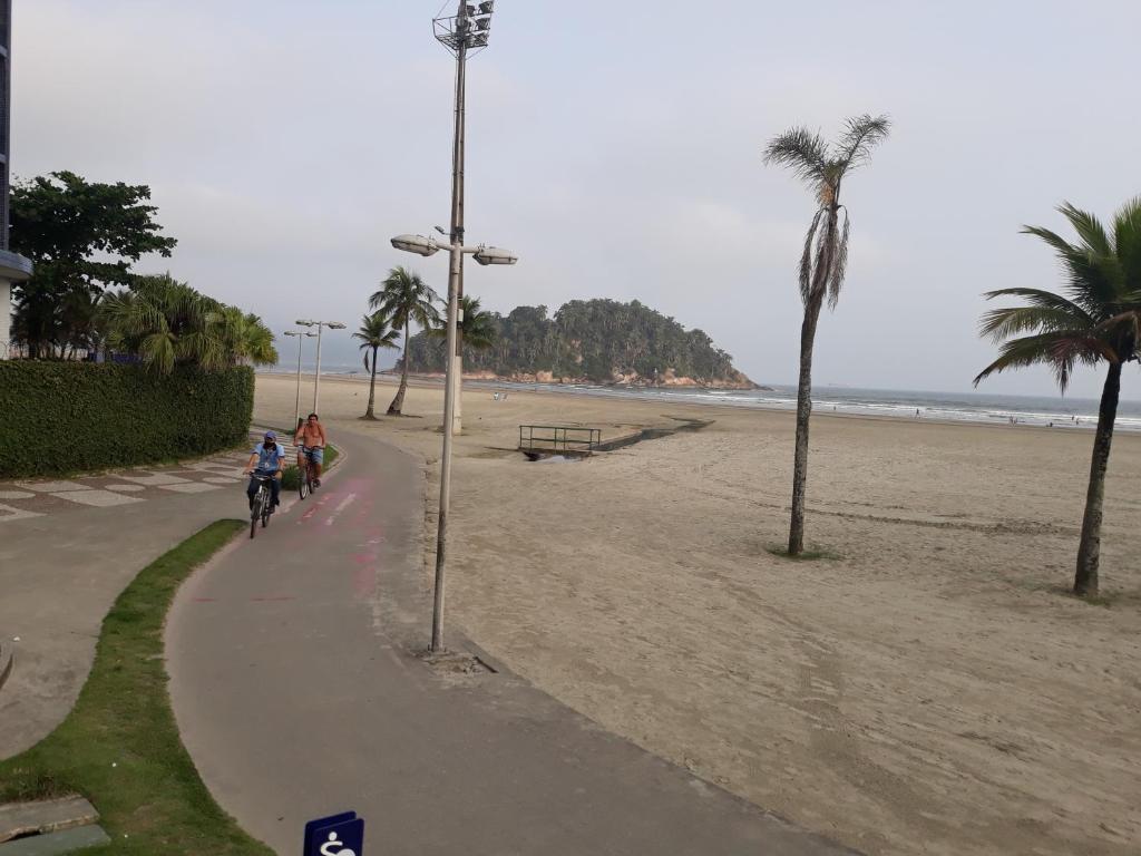  Pé na Areia