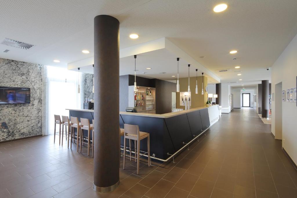 TV a/nebo společenská místnost v ubytování Holiday Inn Express Friedrichshafen by IHG