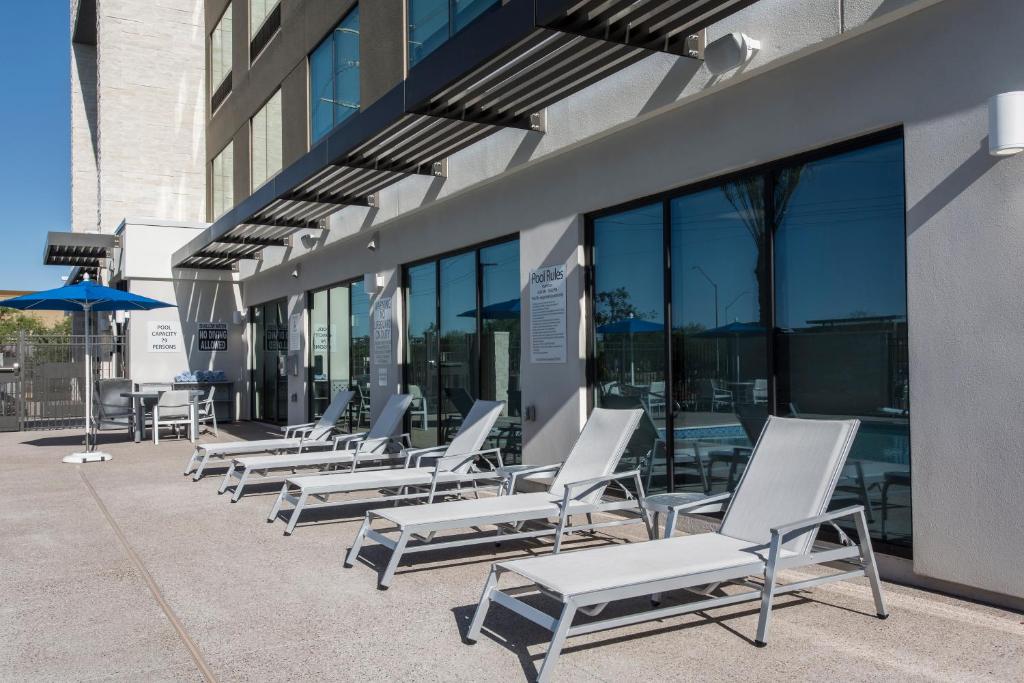Holiday Inn Express & Suites - Phoenix North - Happy Valley by IHG photo