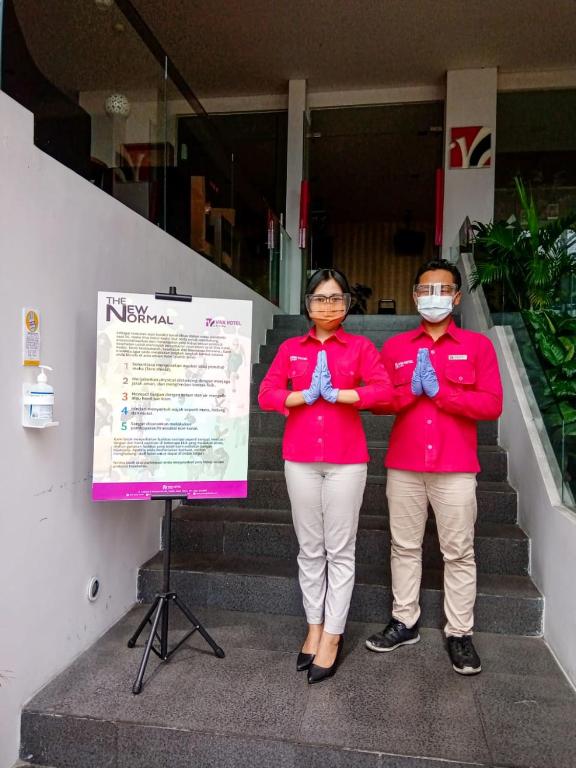 Viva Hotel Kediri by Front One