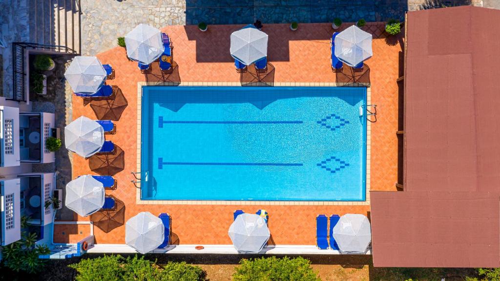 Bazén v ubytování Sisi Breeze Hotel nebo v jeho okolí