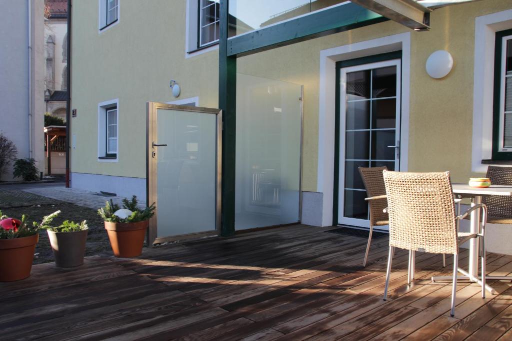 Balkón nebo terasa v ubytování Riedz Apartments Innsbruck- Zentrales Apartmenthaus mit grüner Oase