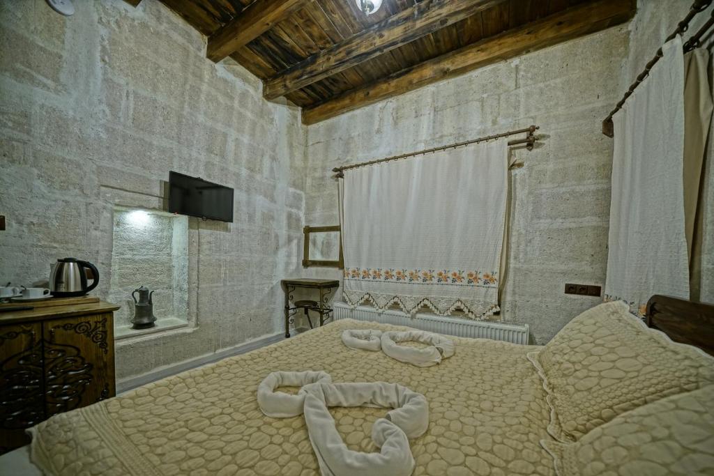 Cappadocia Fairy Tale Suites - Habitación Doble Con Vista A La Montaña