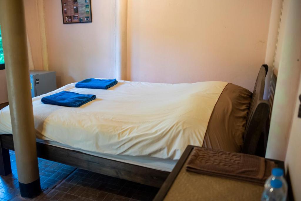 Hot Coffee Guest House and Resort - Deluxe Double Room