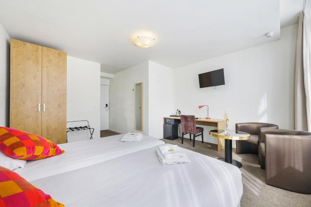 Ambassador City Centre Hotel - Comfort Plus Room