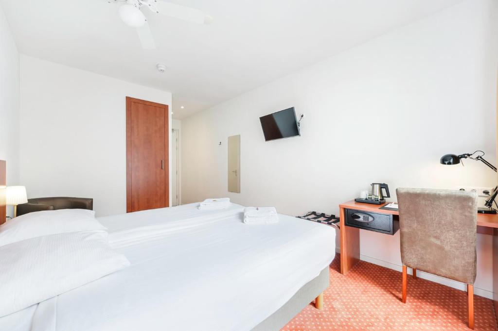 Ambassador City Centre Hotel - Comfort Room