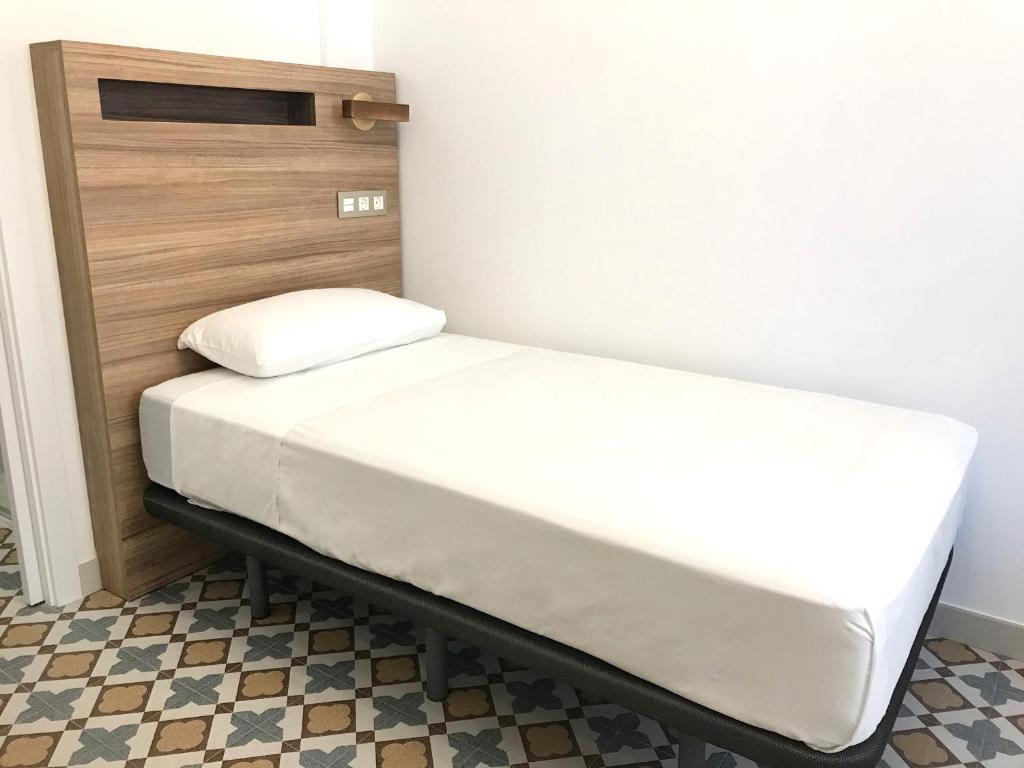 Hotel 19-30 Valencia - Tek Kişilik Oda - Özel Banyolu