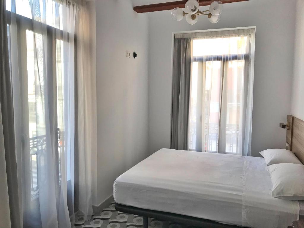 Hotel 19-30 Valencia - Üç Kişilik Oda - Balkonlu