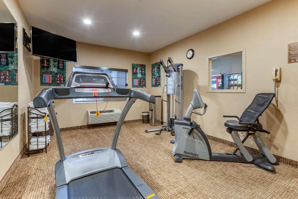 Fitness centrum a/nebo fitness zařízení v ubytování Comfort Inn & Suites North Tucson Marana