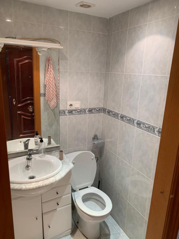 Koupelna v ubytování LyriosHomes Estudio Arcos Playa Benalmádena