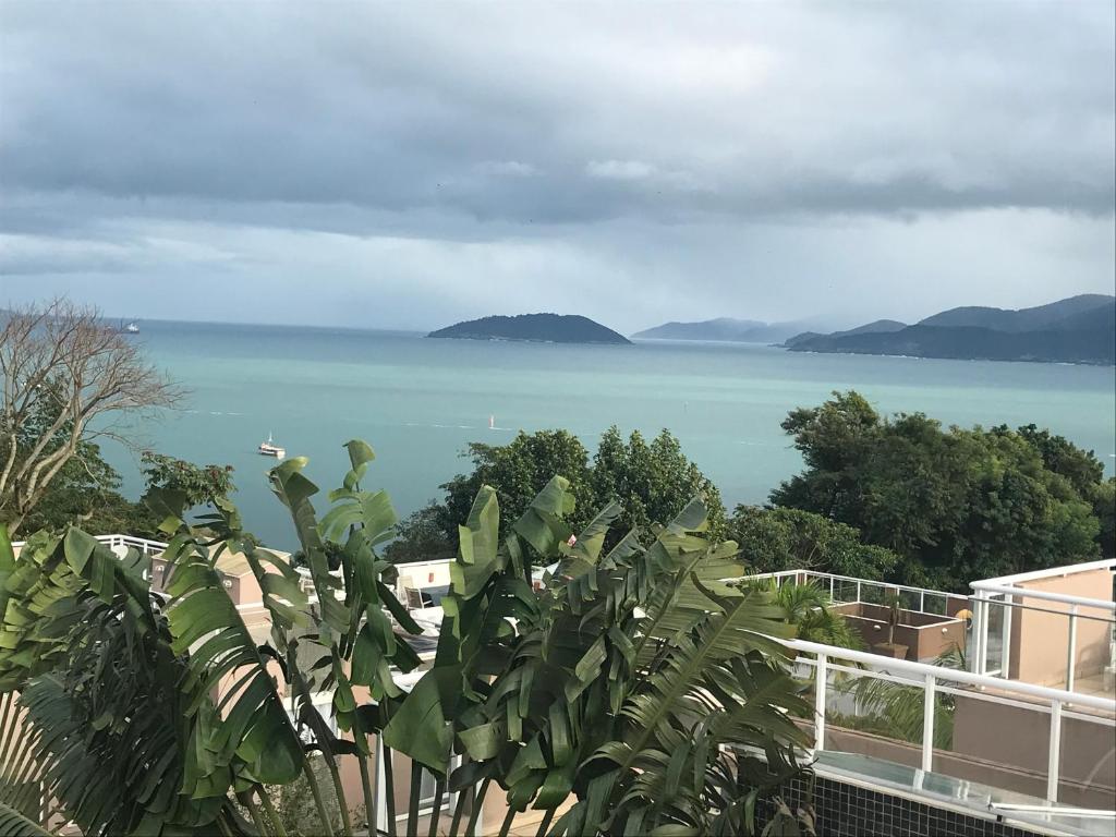  CASA CONDOMÍNIO PRAIA DO CURRAL - ILHA BELA/SP